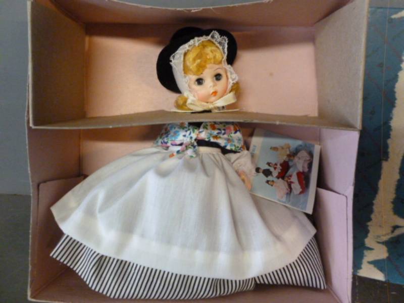 lot 114 image: New Vintage Madame Alexander Doll