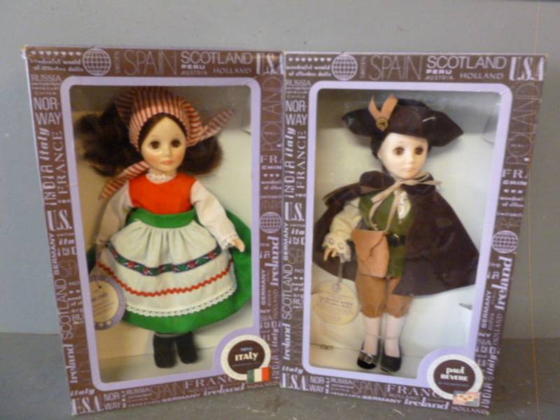 lot 125 image: New Vintage Dolls