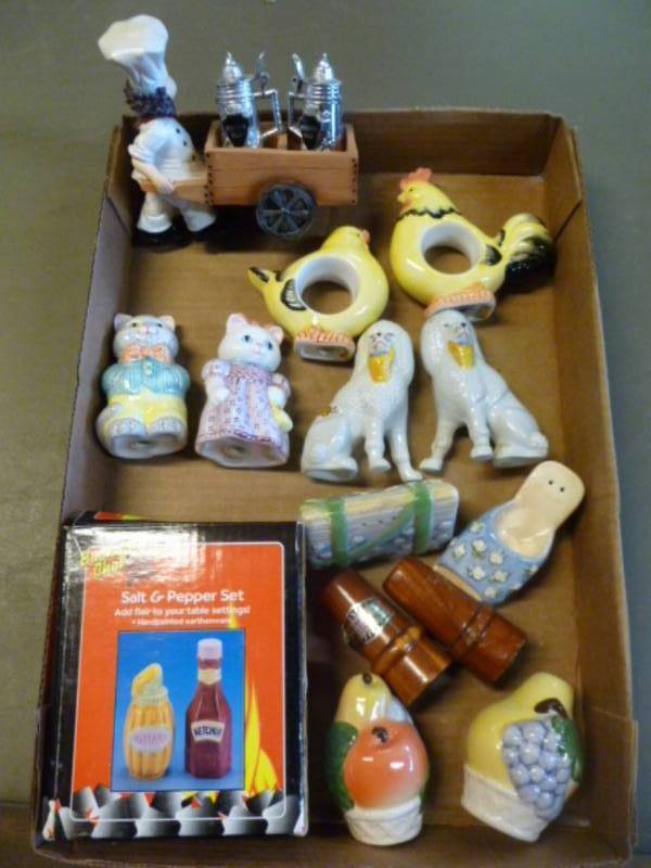 lot 135 image: Salt & Pepper Shaker Sets