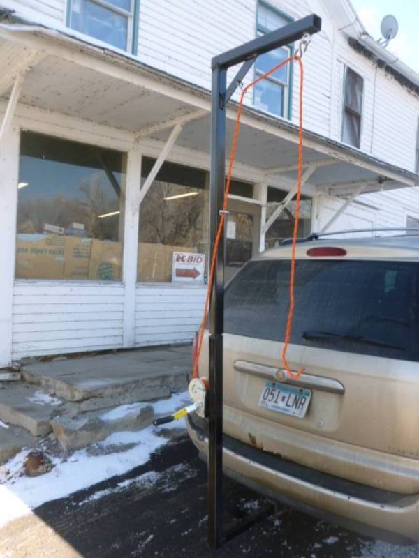 lot 151 image: New Deer Field Dressing Hoist