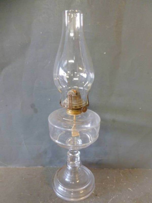 lot 154 image: Vintage Oil Lamp