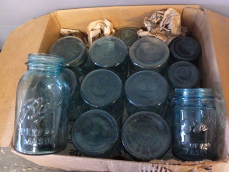 lot 165 image: Vintage Canning Jars