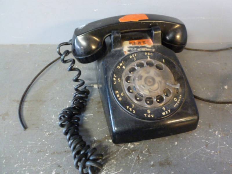lot 178 image: Vintage Telephone