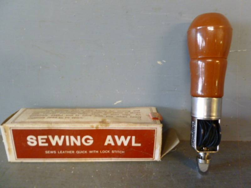 lot 209 image: Vintage Sewing