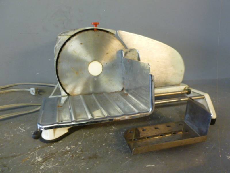 lot 212 image: Electric Meat Slicer
