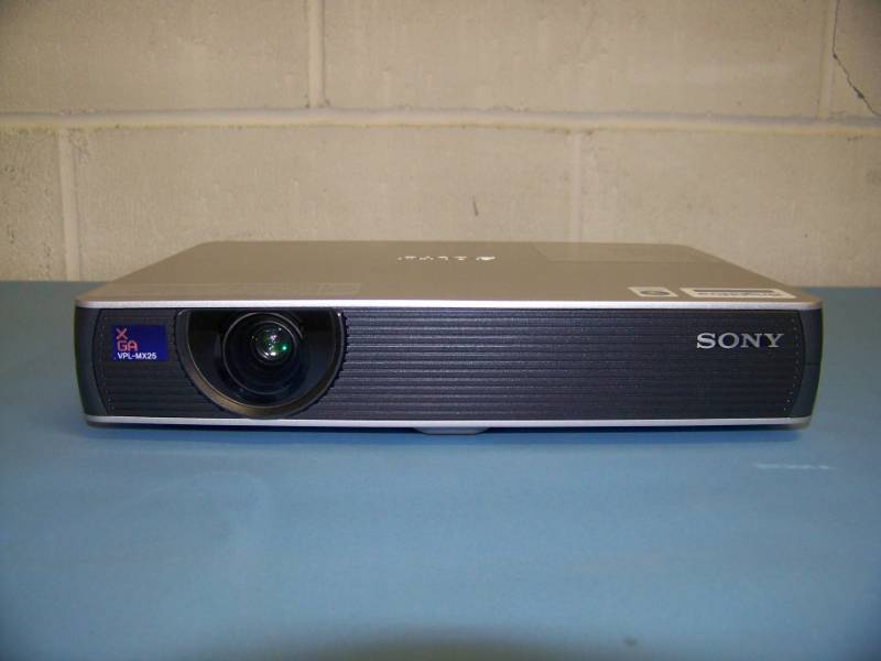 lot 52 image: Sony, VPL-MX25, LCD Projector with Remote Control, Travel Bag and in Original Box