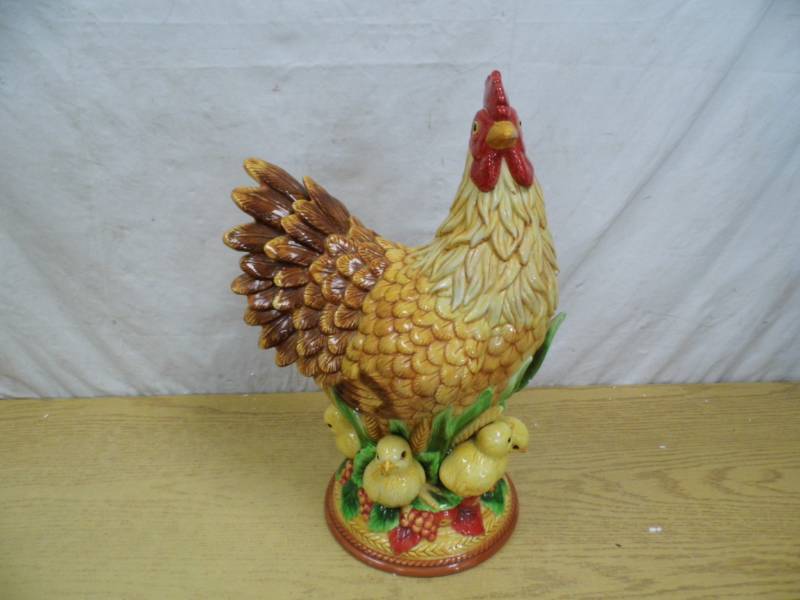 Fitz & Floyd Hen Figure