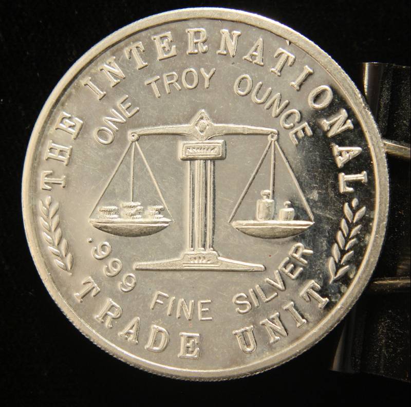 1 TROY OZ. .999 FINE SILVER BUFFALO INTERNATIONAL TRADE UNIT