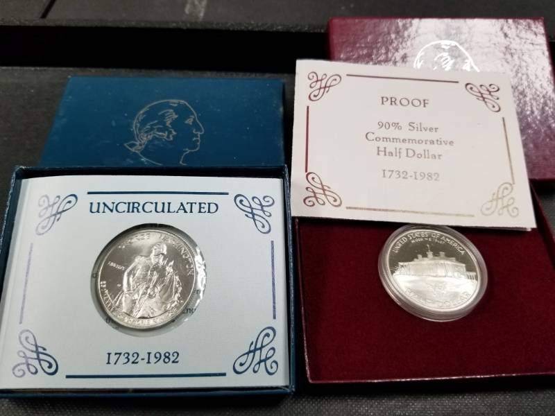 2 PROOF-BU 1982 GEORGE WASHINGTON SILVER COMMEMORATIVE HALVES