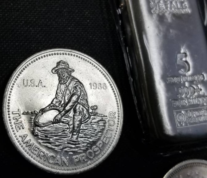 8 TROY OUNCES .999 FINE SILVER AS PICTURED