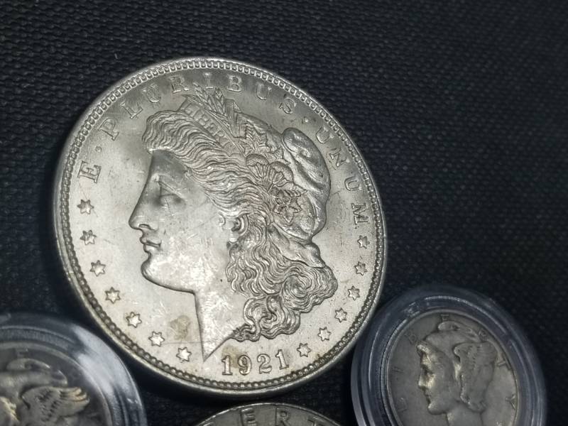 4 COINS 1921 $1, 1963-D 50C, 1943 1944 MERCURY DIMES