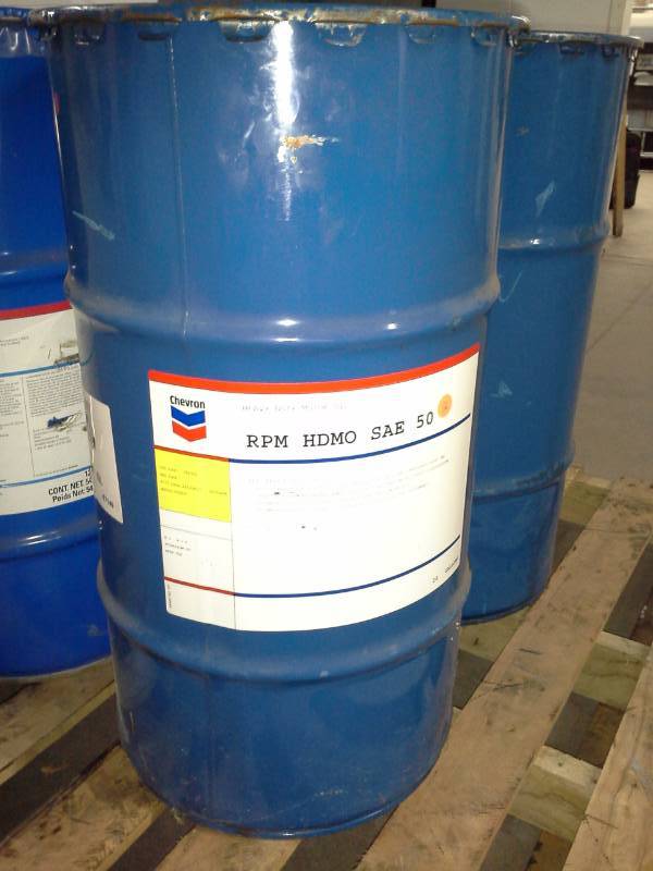 lot 39 image: One - 16 Gallon Drum of Chevron RPM Heavy Duty Motor Oil 50