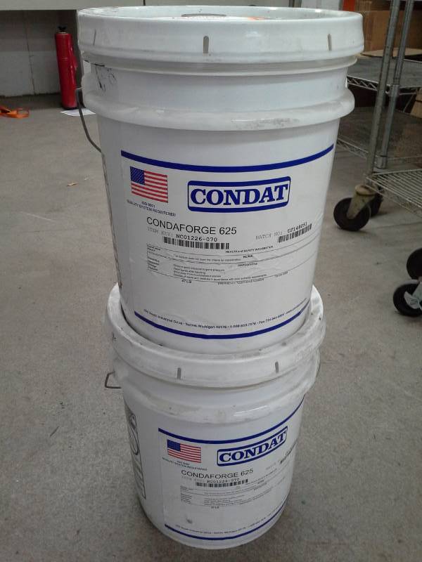 lot 47 image: Two - 5 Gallon Pails of Condat Condaforge 625