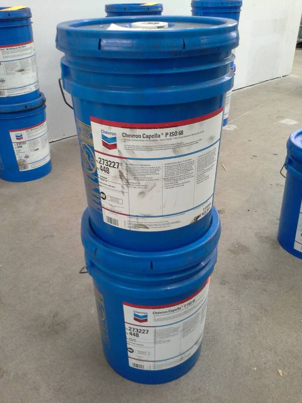 lot 54 image: 2- 5 Gallon  Pails of Chevron Capella P 68 Compressor Oil