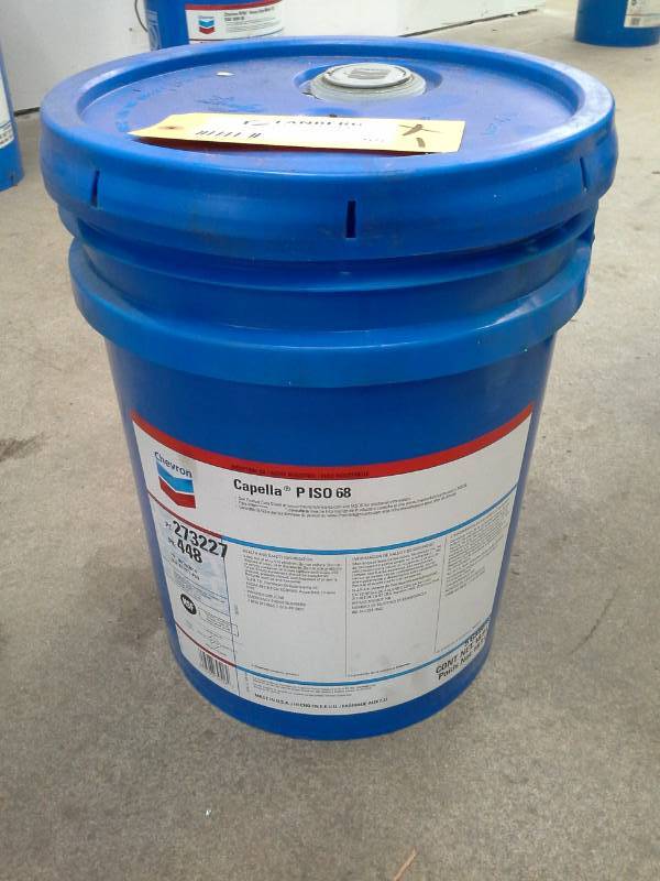 lot 55 image: 1 - 5 Gallon  Pails of Chevron Capella P 68 Compressor Oil