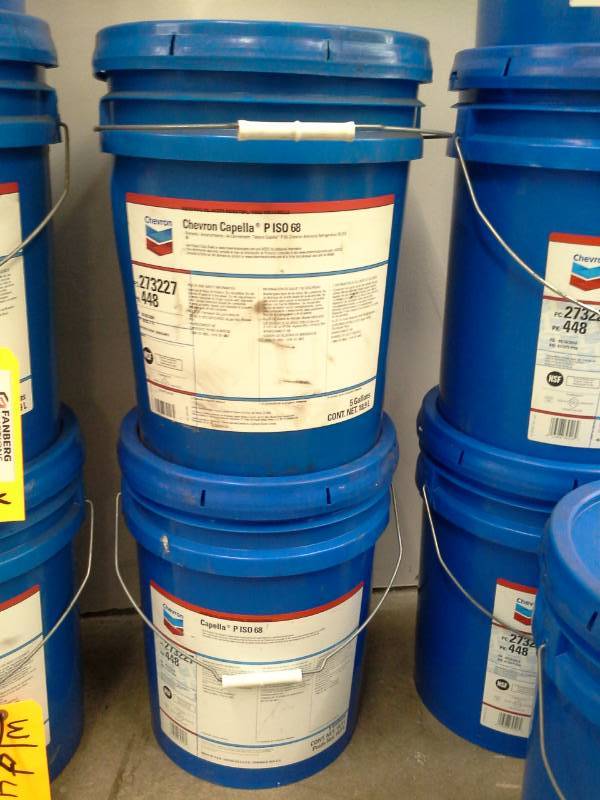 lot 52 image: 2 - 5 Gallon  Pails of Chevron Capella P 68 Compressor Oil