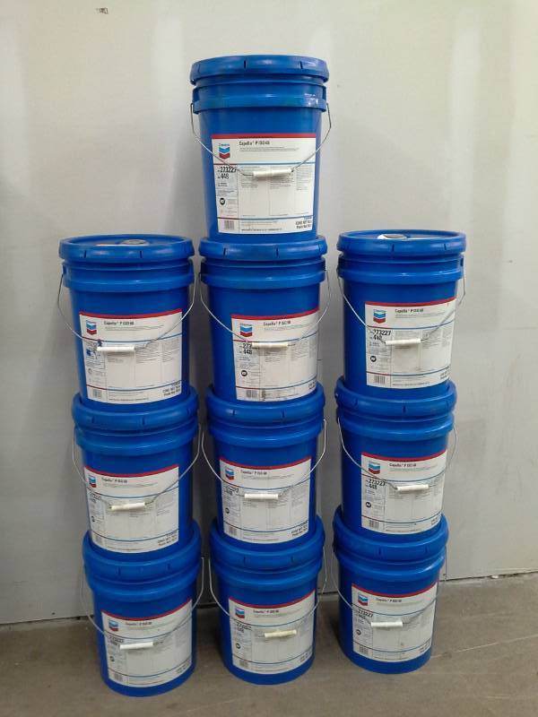 lot 50 image: 10 - 5 Gallon  Pails of Chevron Capella P 68 Compressor Oil