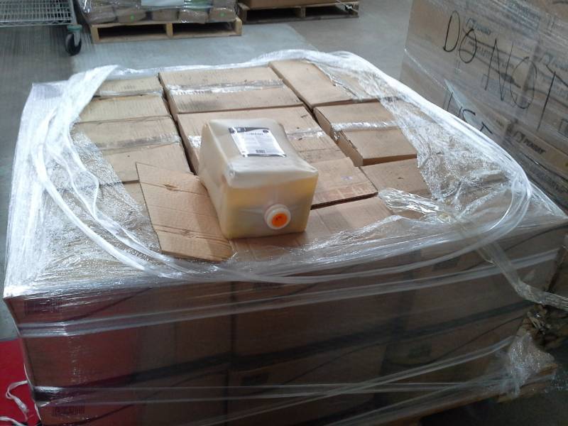 lot 76 image: 9 Cases of Deb Ultra Hand Wash