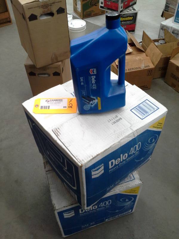 lot 89 image: 2 Cases of Chevron Delo 400 SAE 40 Heavy Duty Motor Oil