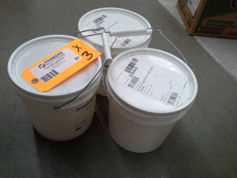 lot 91 image: Three - 3.6kg Pails of Dow Corning 7 Release Compound