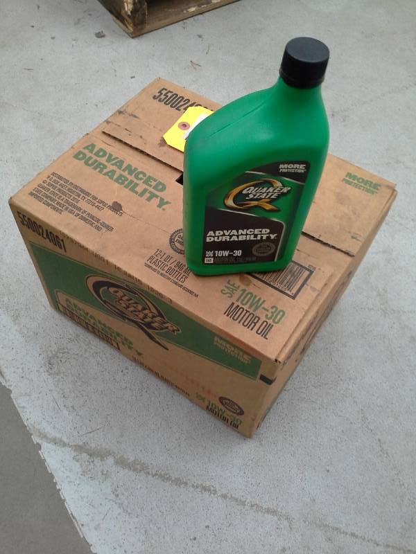 lot 100 image: 1 Case of Quaker State SAE 10W-30 Advanced Durability Motor Oil