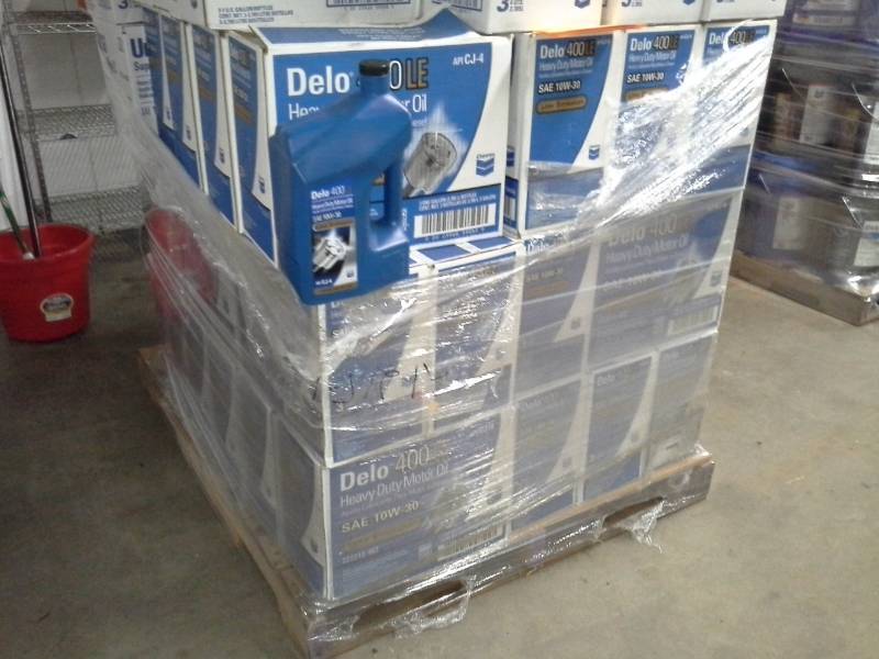 lot 120 image: 10 Cases of Chevron Delo 400 LE Heavy Duty Motor Oil SAE 10W-30