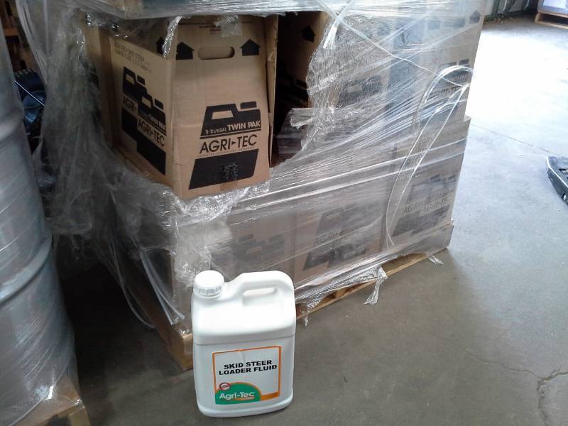lot 144 image: 8 Cases of Agri-Tec Skid Loader Fluid