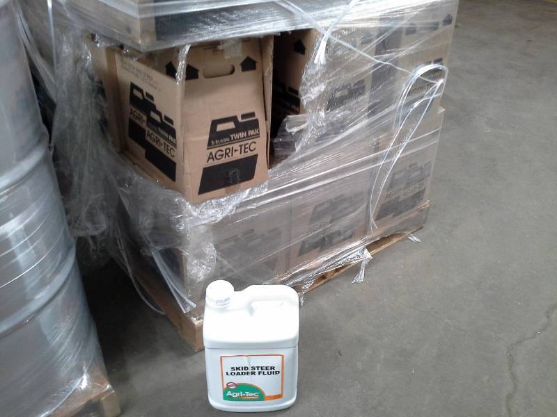 lot 148 image: 4 Cases of Agri-Tec Skid Loader Fluid