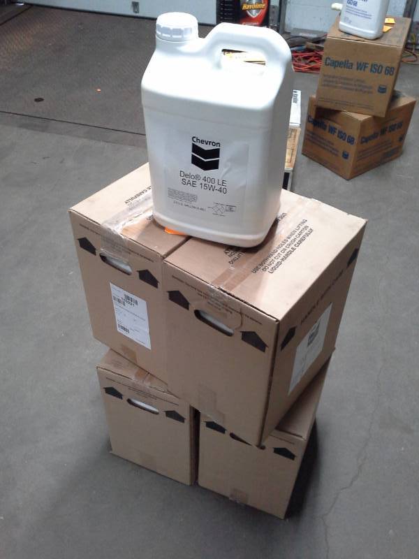 lot 158 image: 4 Cases of Chevron Ursa Super Plus EC SAE 15W-40 Heavy Duty Motor Oil