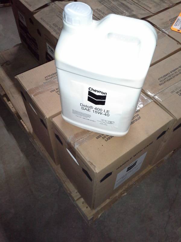 lot 160 image: 2 Cases of Chevron Ursa Super Plus EC SAE 15W-40 Heavy Duty Motor Oil