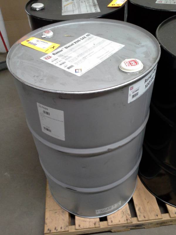 lot 187 image: One - 55 Gallons Drum of Phillips 66 (P66) Ramar Diesel XDO SAE 40