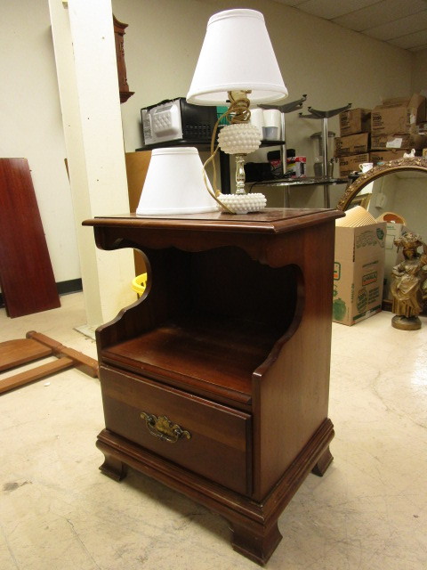 lot 816 image: HEADBOARDFRAME  END TABLE  LAMP