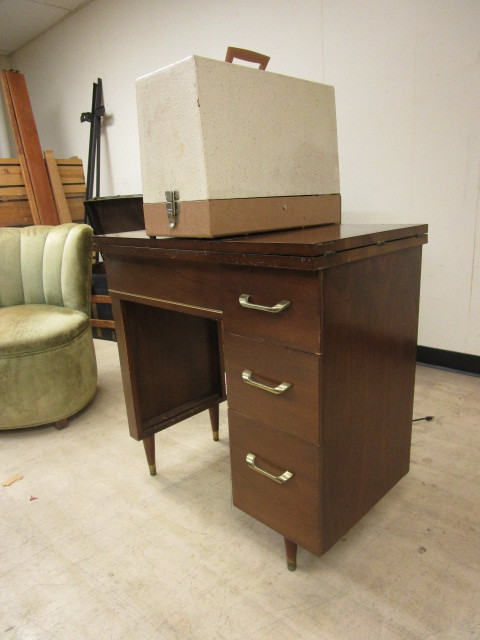 lot 817 image: SEWING MACHINE WITH CABINET, TRAVEL CASE AND NOTIONS