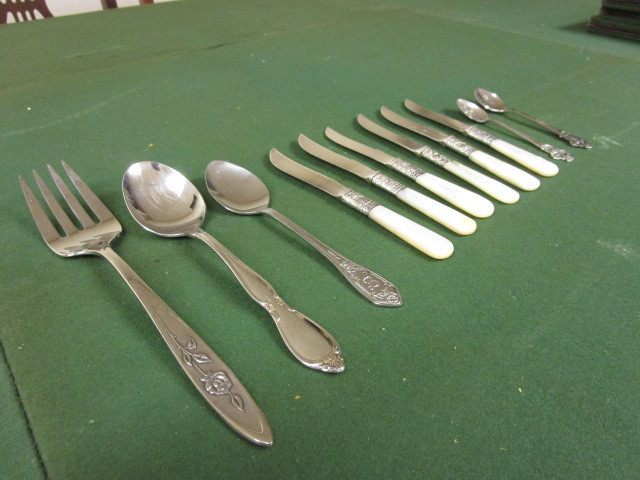 lot 834 image: STERLING BAND FRUIT KNIVES