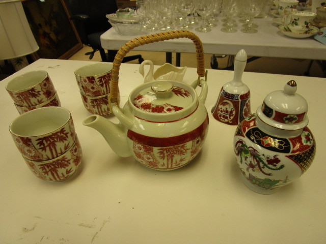 lot 860 image: ORIENTAL TEA SET