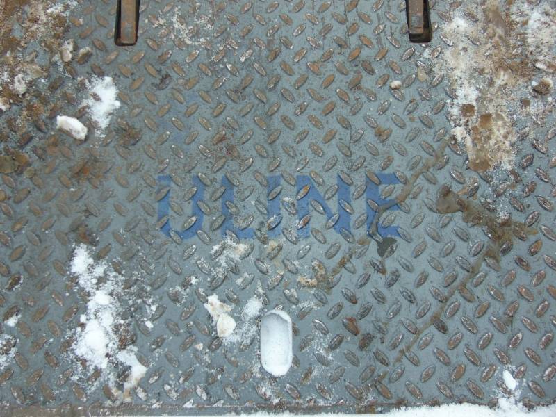 lot 2 image: Heavy Duty Uline Steal Dock Board
