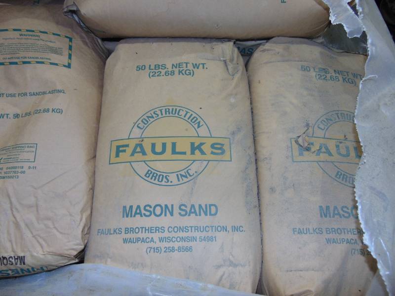 lot 8 image: Faulks Mason Sand