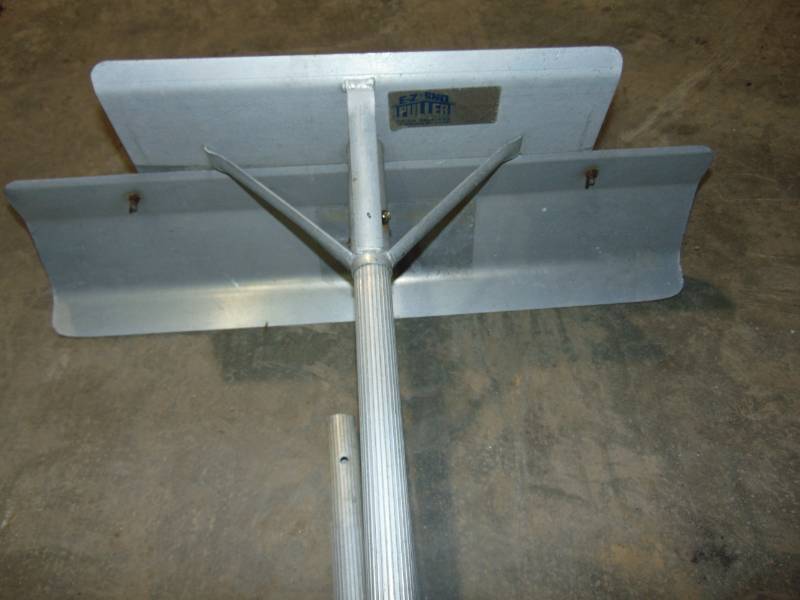 lot 23 image: (2) Snow Rakes