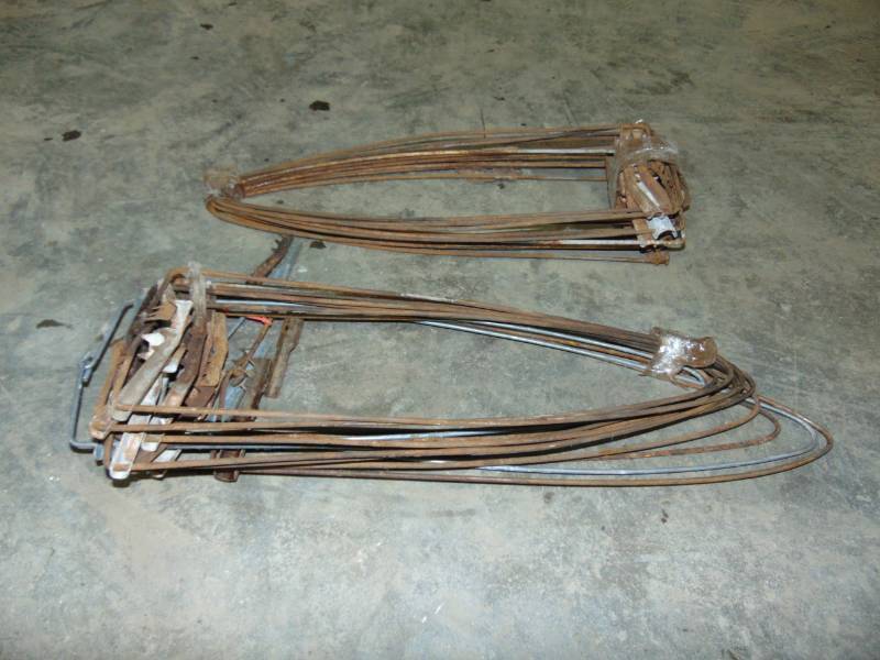 lot 25 image: Around 20 Pelt Stretchers