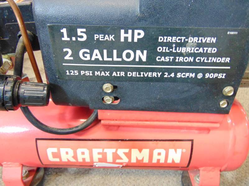 lot 45 image: Craftsman 2 Gallon Air Compressor