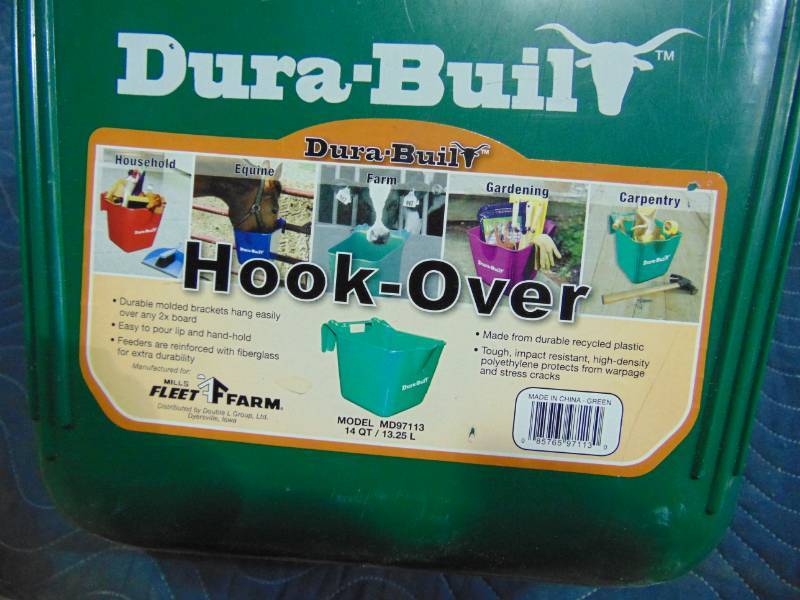 lot 73 image: Dura-Built Hook Over Feeder