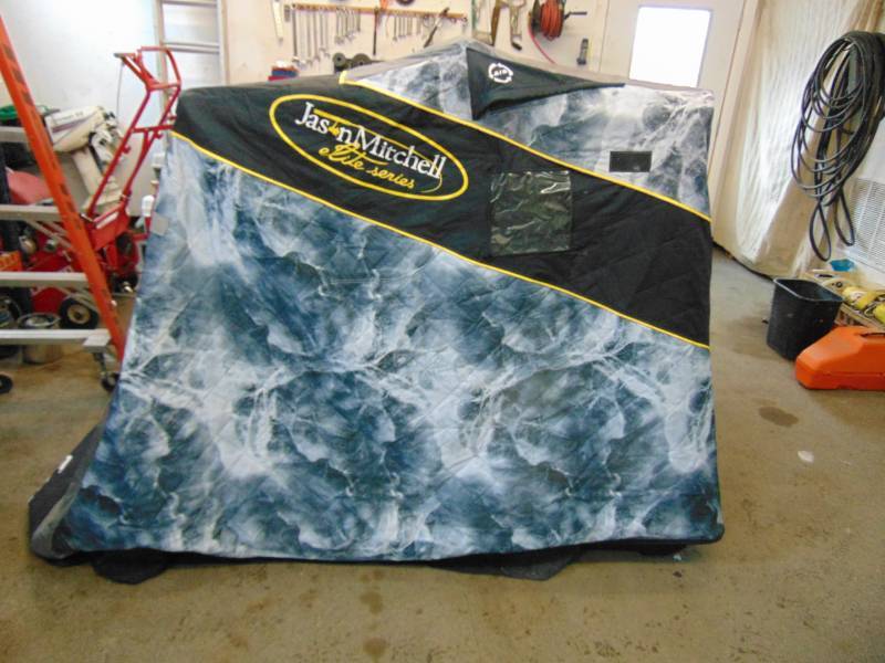 lot 62 image: Jason Mitchell Elite Series Clam Insulated Portable Fish House