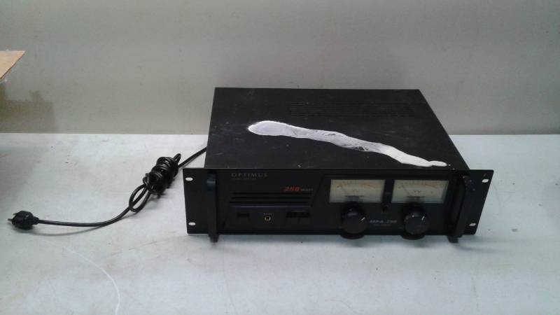 lot 11 image: Optimus MPA-250 Stereo Amp, Untested, Powered On, Fan Turned on, Has Paint Stain On Top
