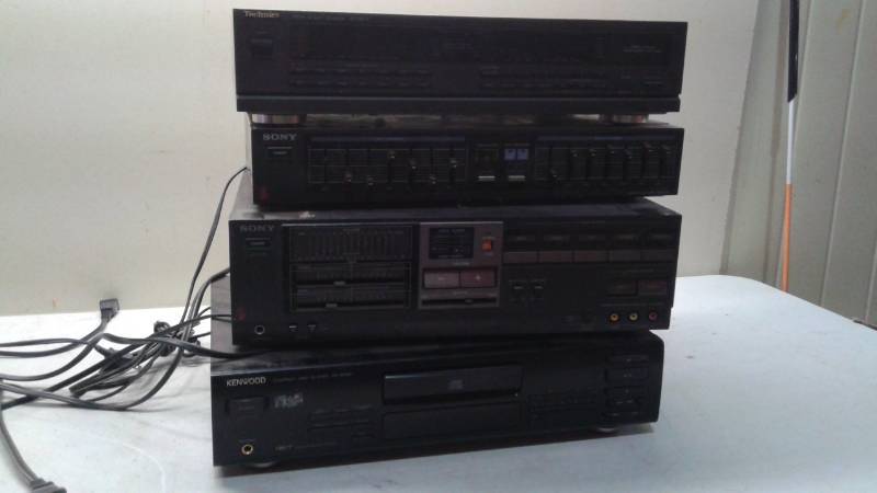 lot 15 image: Lot Of Stereo Equipment, Untested, As Is
