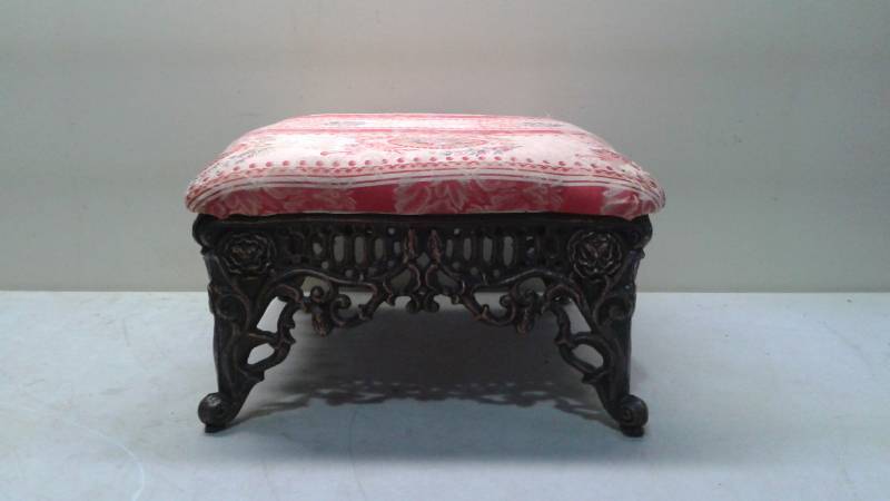 lot 10 image: Cast Iron Foot Stool, Used