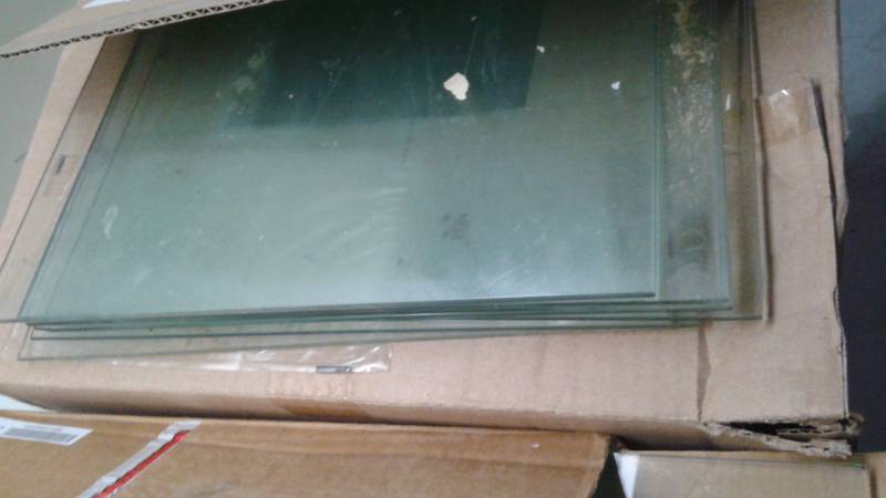 lot 51 image: Large Lots Of Small Sheets Of Glass