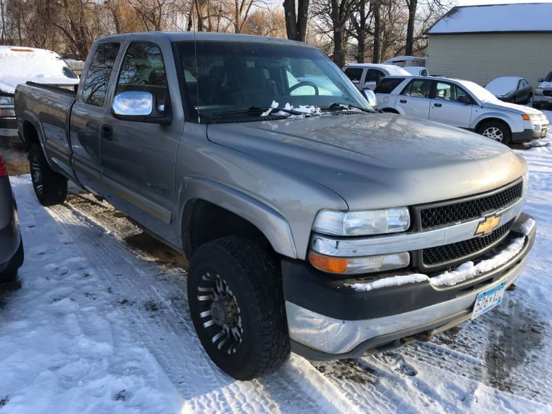 lot 25 image: 2001 Chevrolet Silverado 2500HD 4x4