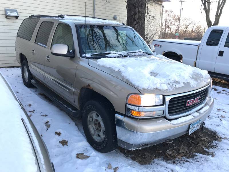 lot 26 image: 2005 GMC Yukon XL 4x4