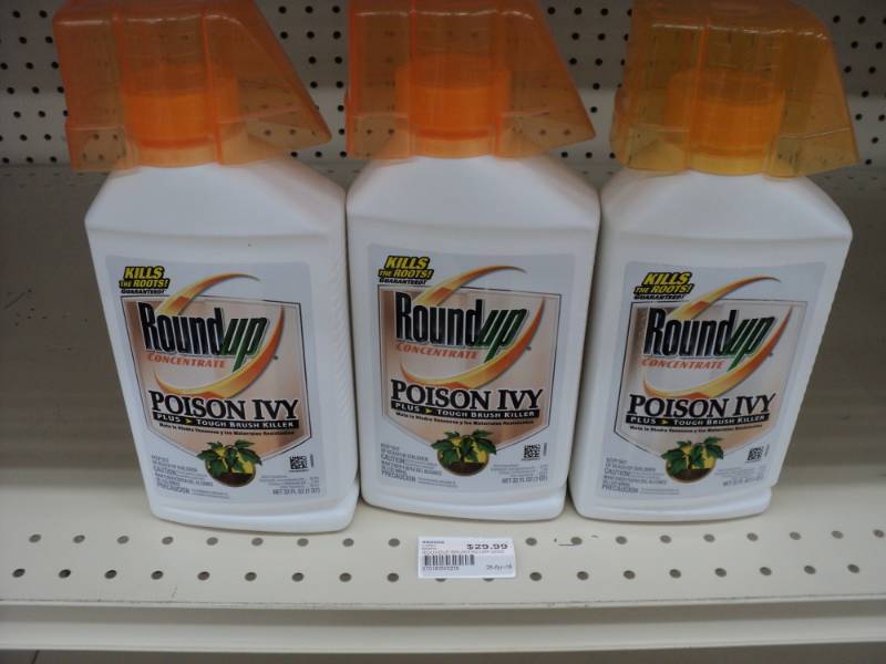 3 bottles of Round Up Poison Ivy Ki...