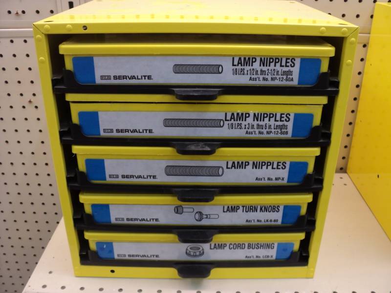Lot of Servalite Lamp Nipples, Lamp...